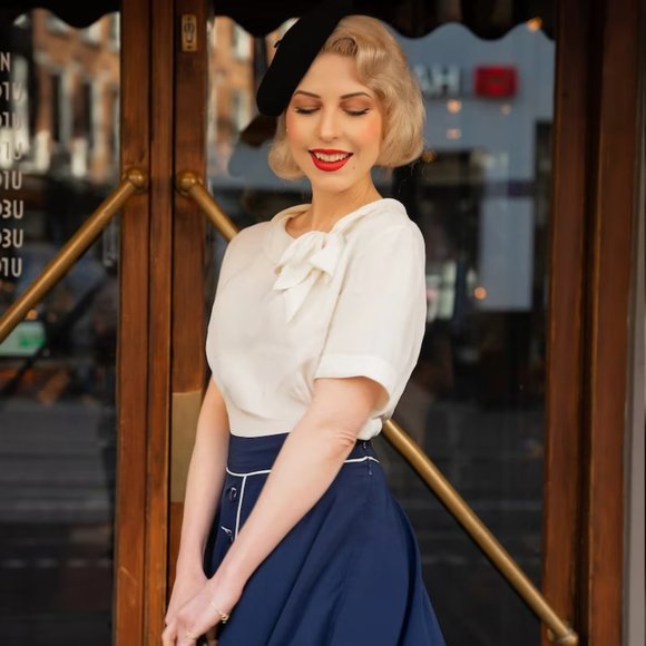 NWT UK 18 XXL US 14 Cindy Blouse in Windsor Wine by The Seamstress of Bloomsbury - Picture 3 of 5